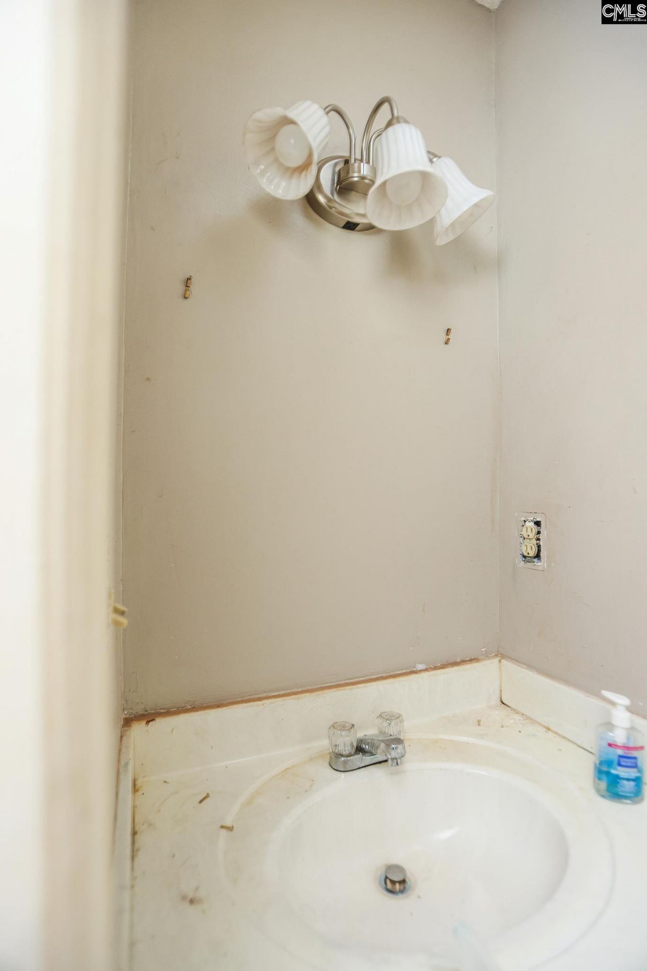 417 Saddlebrooke Road  Photo 16