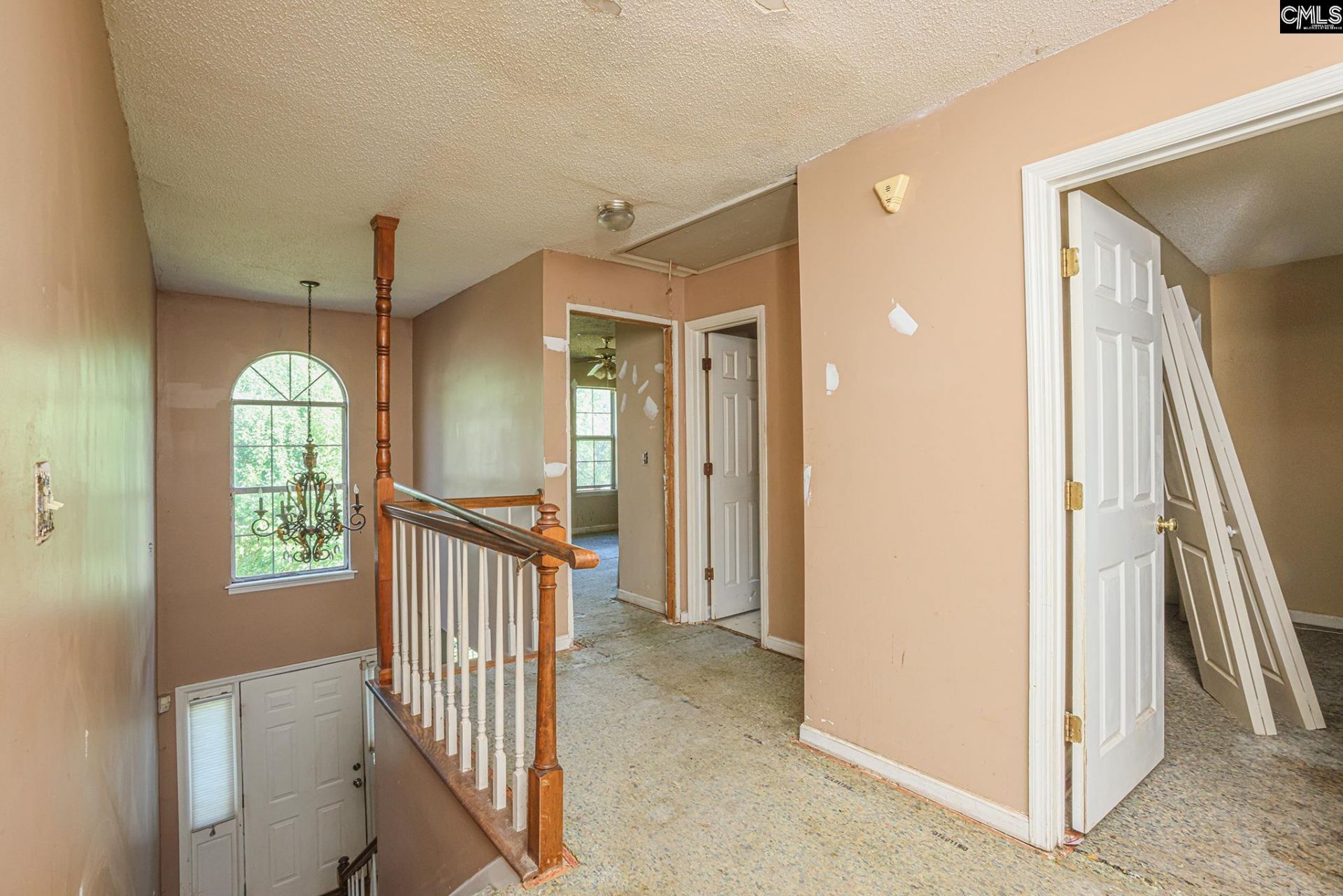 417 Saddlebrooke Road  Photo 4