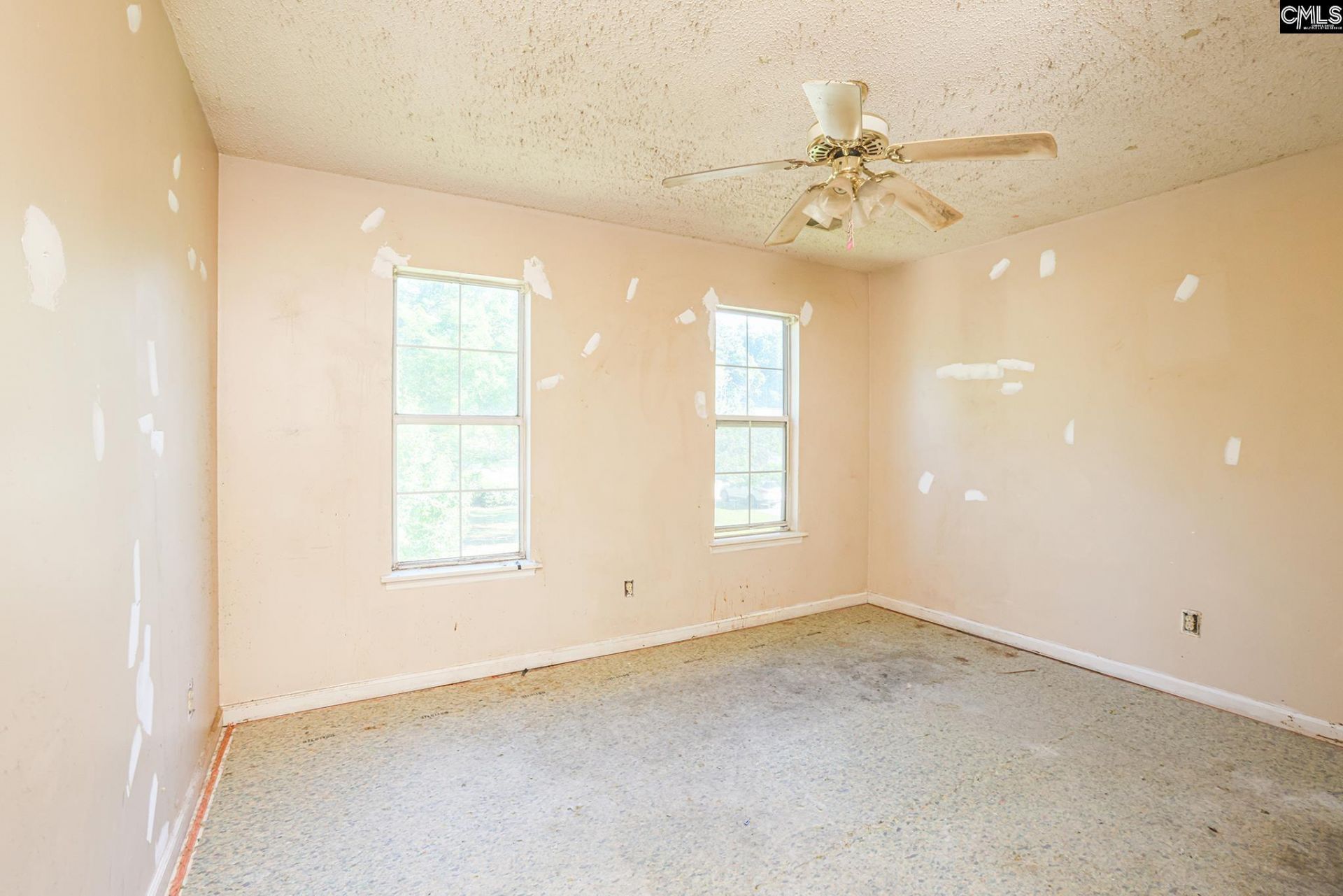 417 Saddlebrooke Road  Photo 6