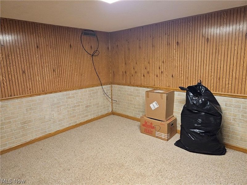 1555 Hay Avenue, Coshocton, OH 43812 Photo 7