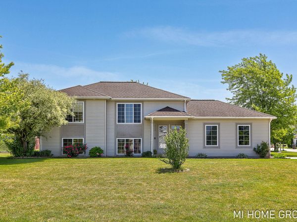 3538 Snip Drive, Holland, MI 49424