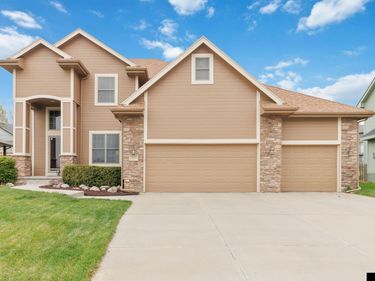 16102 Adam Street, Omaha, NE 68135