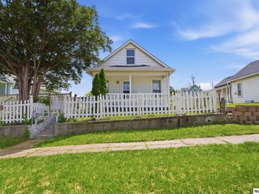 3621 V Street, Omaha, NE 68107