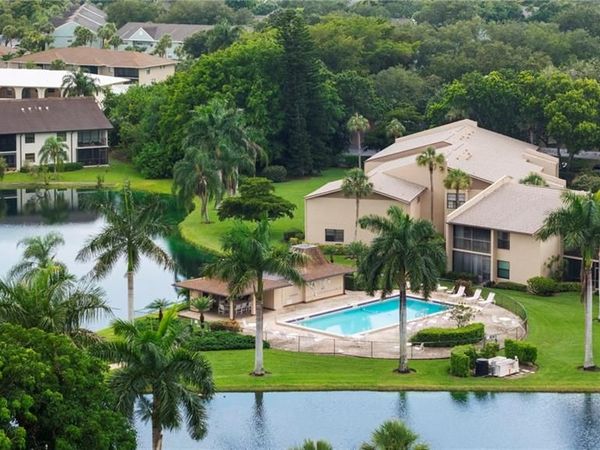 195 Cypress WAY E, Unit 8, NAPLES, FL 34110