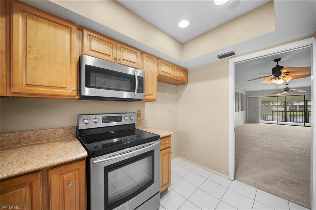 195 Cypress Way E, Unit 8, Naples, FL 34110 Photo