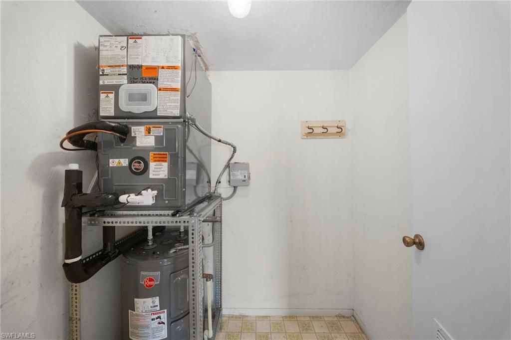 195 Cypress Way E, Unit 8, Naples, FL 34110 Photo