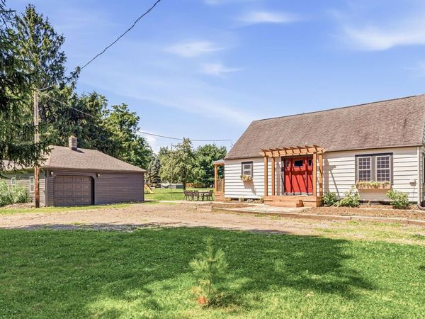 14300 Dragoon Trail, Mishawaka, IN 46544