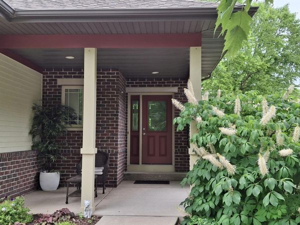27 Windswept Way, Fitchburg, WI 53719