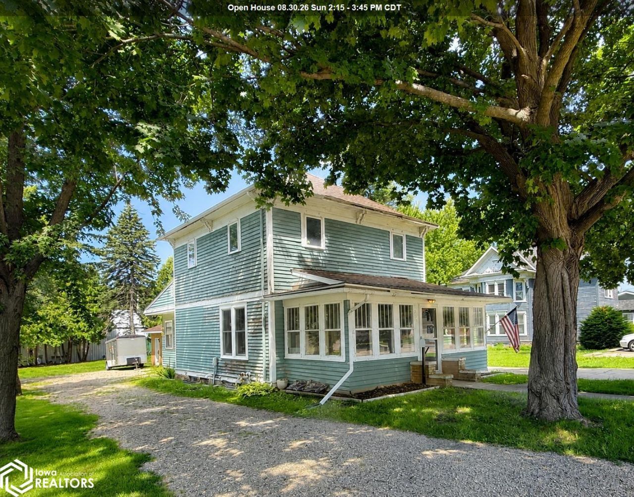 208 S Lake St, Lake Mills, IA 50450 Main Photo