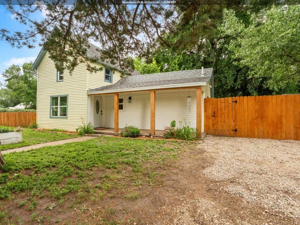 302 Franklin St, Vermillion, SD 57069