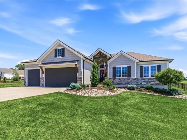 13711 Woodland Ranch Drive, Lone Jack, MO 64086