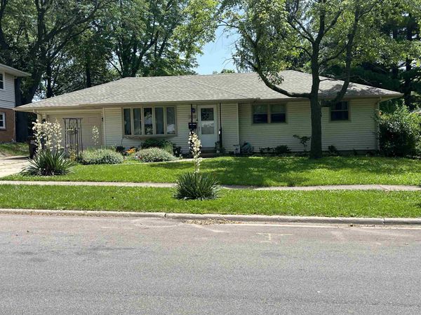 3931 SEWARD Avenue, ROCKFORD, IL 61108