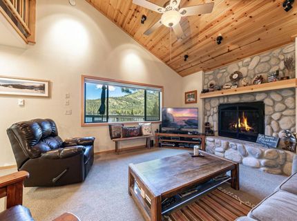 15486 Donner Pass Road, Unit #17, Truckee, CA 96161 Photo