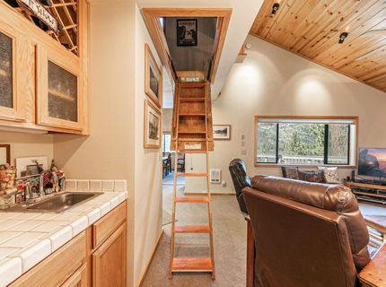 15486 Donner Pass Road, Unit #17, Truckee, CA 96161 Photo