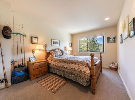 15486 Donner Pass Road, Unit #17, Truckee, CA 96161 Photo
