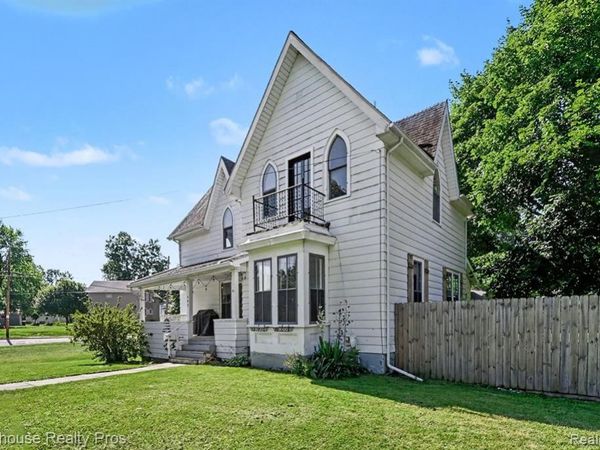 405 W Jefferson Street, Grand Ledge, MI 48837
