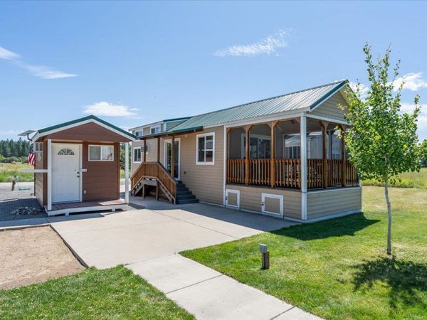 455 Guinevere Dr, Usk, WA 99180