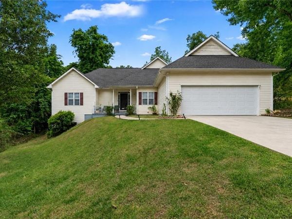 6689 Jojanne Lane , Lithonia, GA 30038