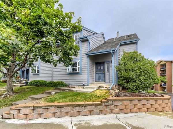 2405 S Worchester Court, Unit B, Aurora, CO 80014