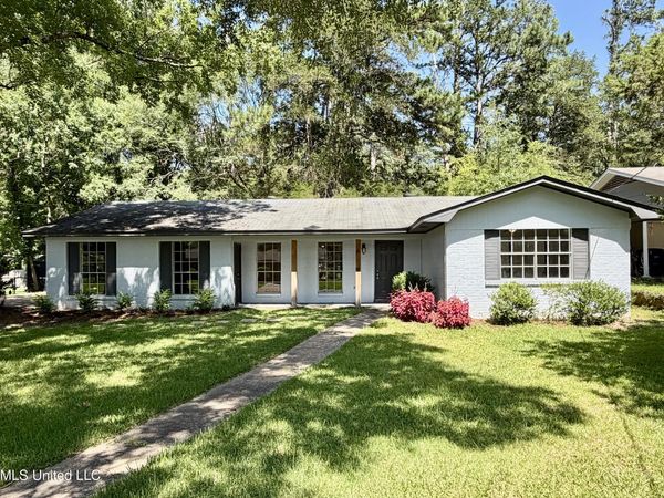 904 Kent Drive, Clinton, MS 39056