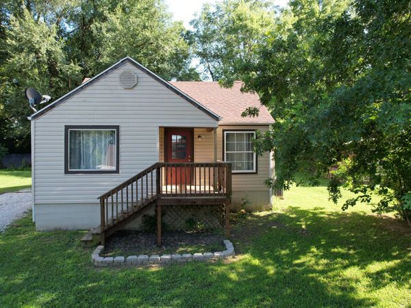 713 E Benton Avenue , Ava, MO 65608