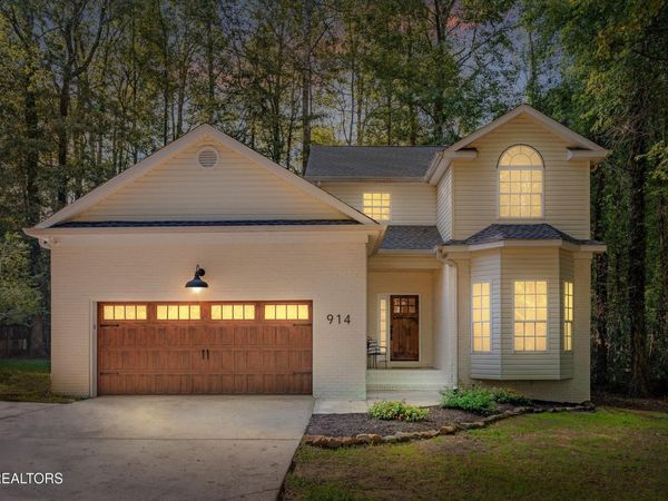 914 Olsen Ave , Signal Mountain, TN 37377