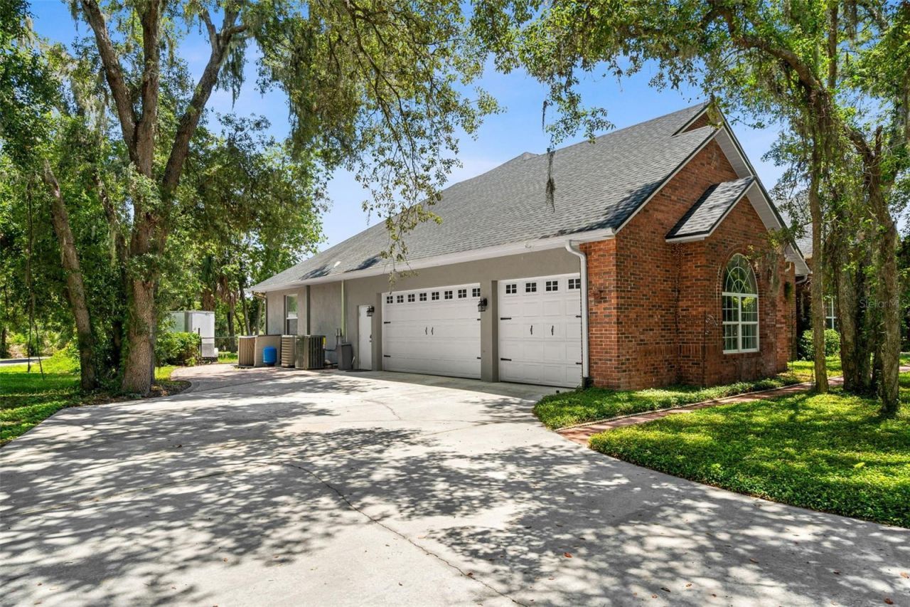 5804 Thoreau Place, Lithia, FL 33547 Photo