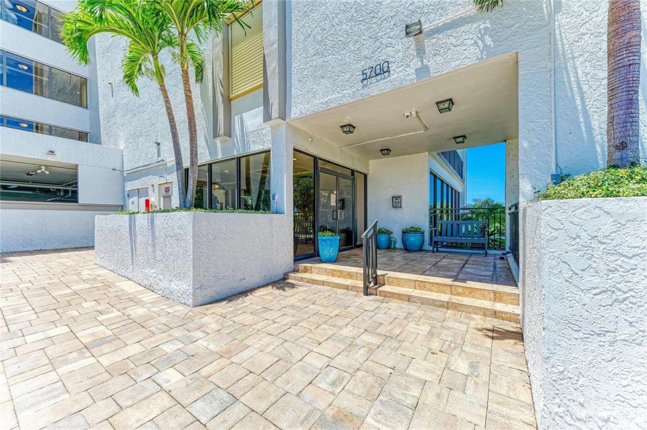5700 Escondida Boulevard S, Unit 506, Saint Petersburg, FL 33715 Photo