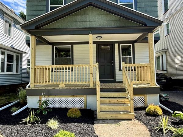 171 Cedarwood , Rochester, NY 14609