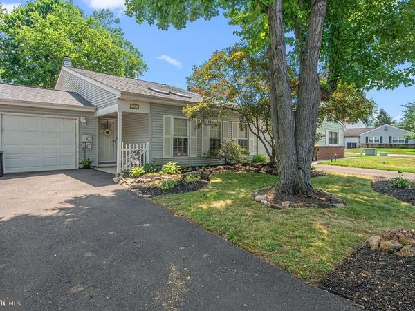 15 HIDDEN VALLEY LANE , NEWTOWN, PA 18940