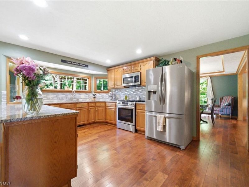 6915 Harbor Drive NW, Canton, OH 44718 Photo 17