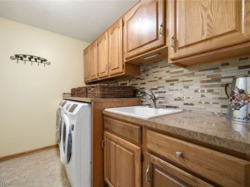 6915 Harbor Drive NW, Canton, OH 44718 Photo 27