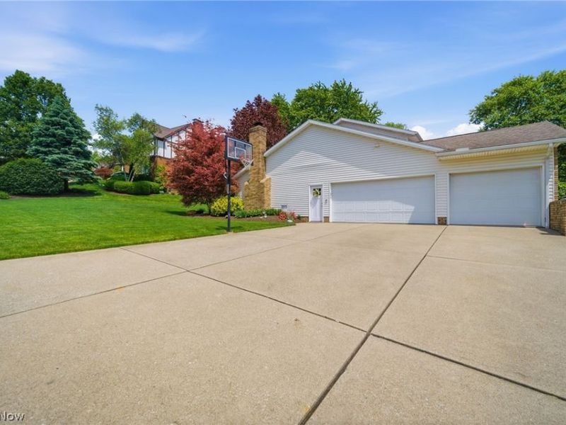 6915 Harbor Drive NW, Canton, OH 44718 Photo 5