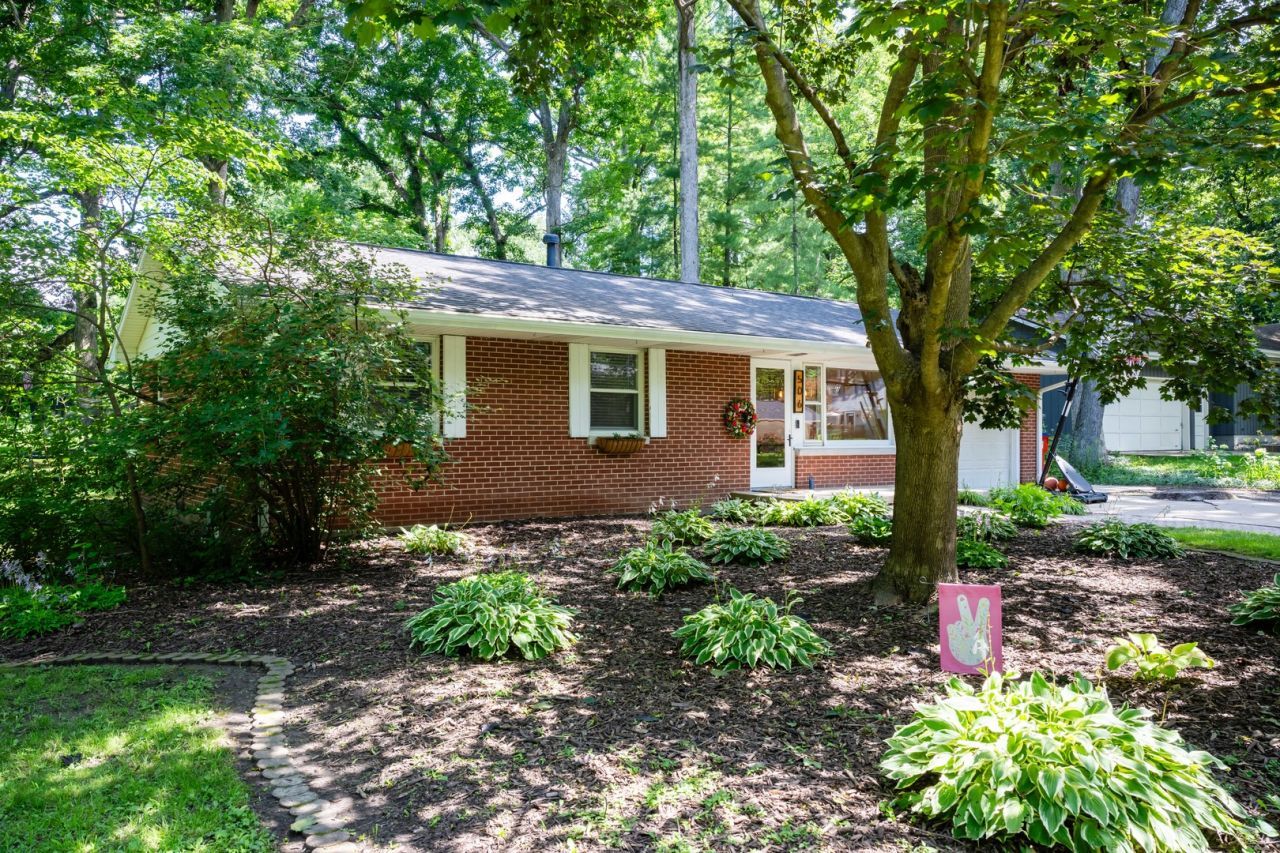 506 W Dunbar Street, Mahomet, IL 61853 Main Photo