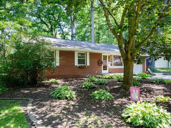 506 W Dunbar Street , Mahomet, IL 61853
