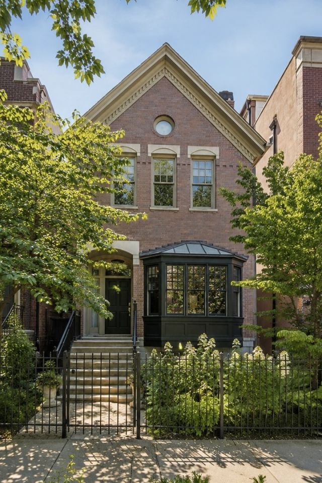 2542 N Wayne Avenue, Chicago, IL 60614 Main Photo
