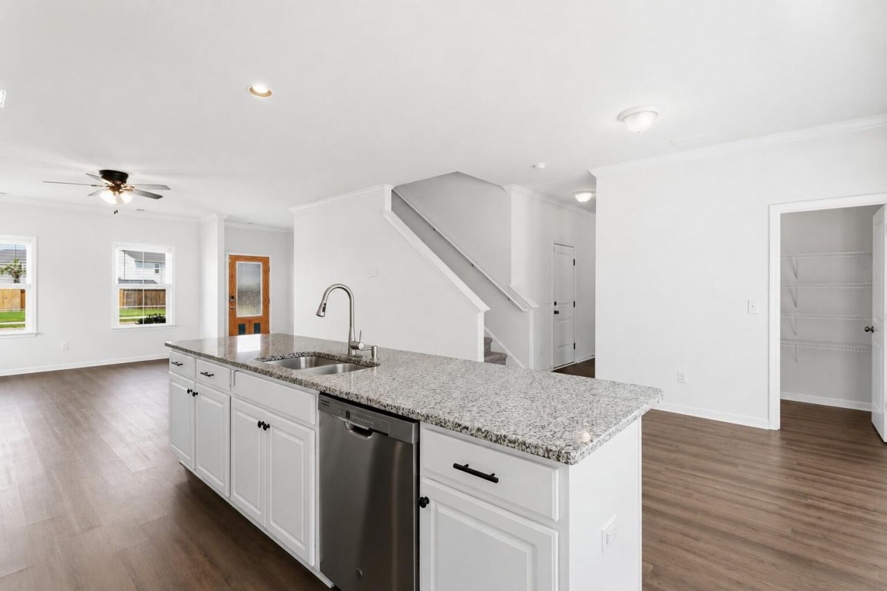 165 Clydesdale Circle Photo 11