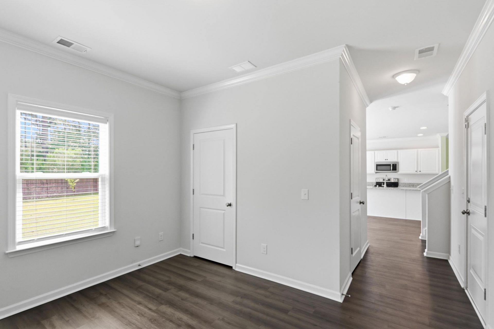 165 Clydesdale Circle Photo 17