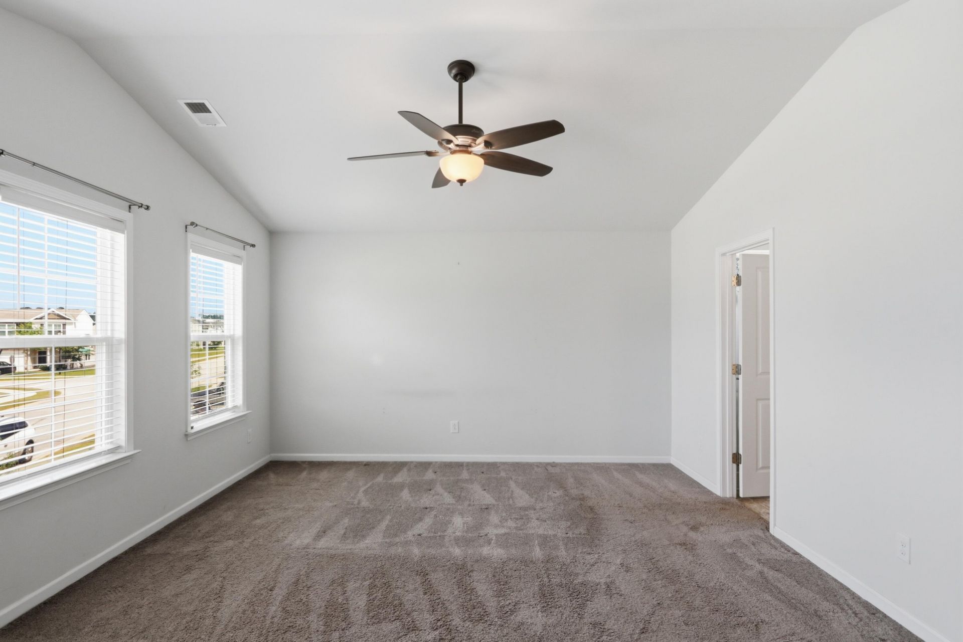 165 Clydesdale Circle Photo 27