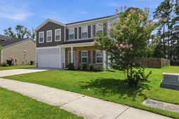 165 Clydesdale Circle photo 4