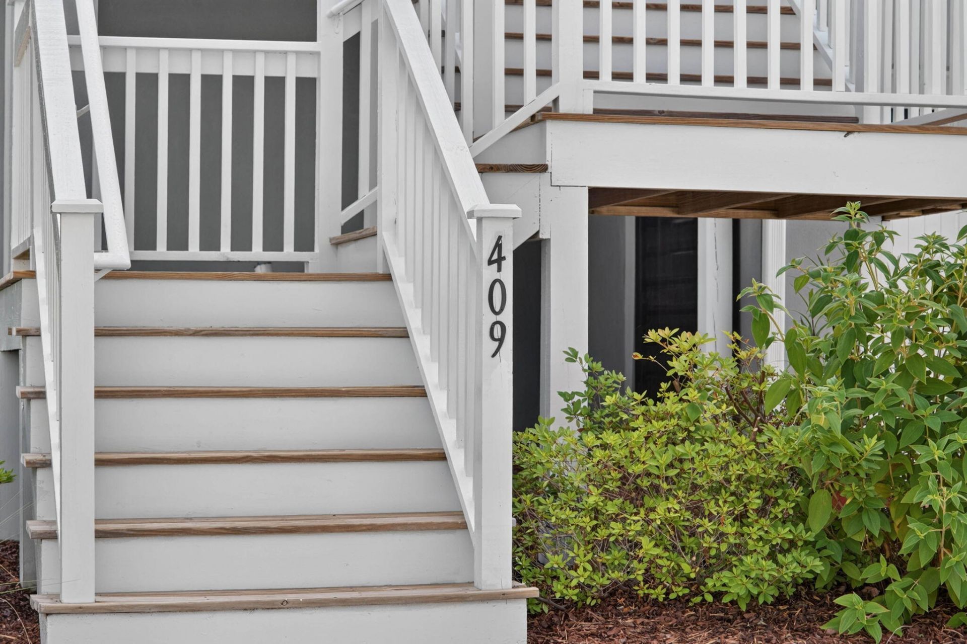 409 Topsail Court Photo 6