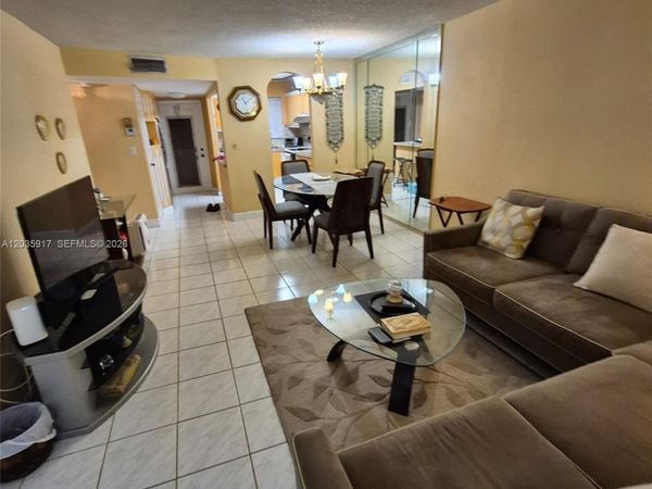 8460 Sunrise Lakes Blvd , Unit 210, Sunrise, FL 33322