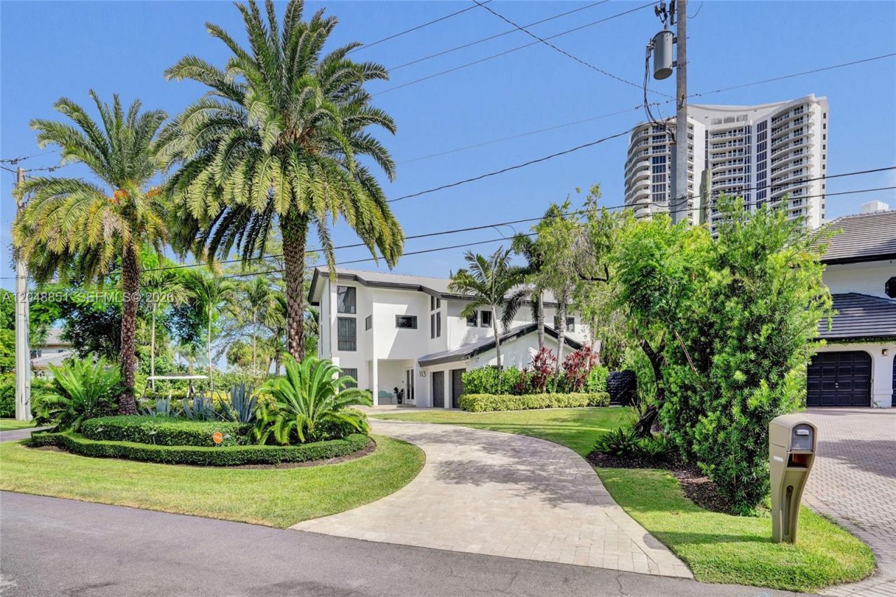 113 Holiday Dr, Hallandale Beach, FL 33009 Photo