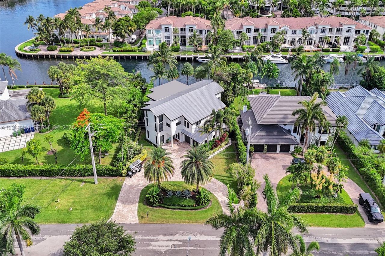 113 Holiday Dr, Hallandale Beach, FL 33009 Photo