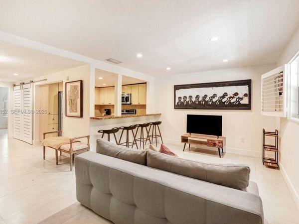 Unit 103, Coral Gables, FL 33134
