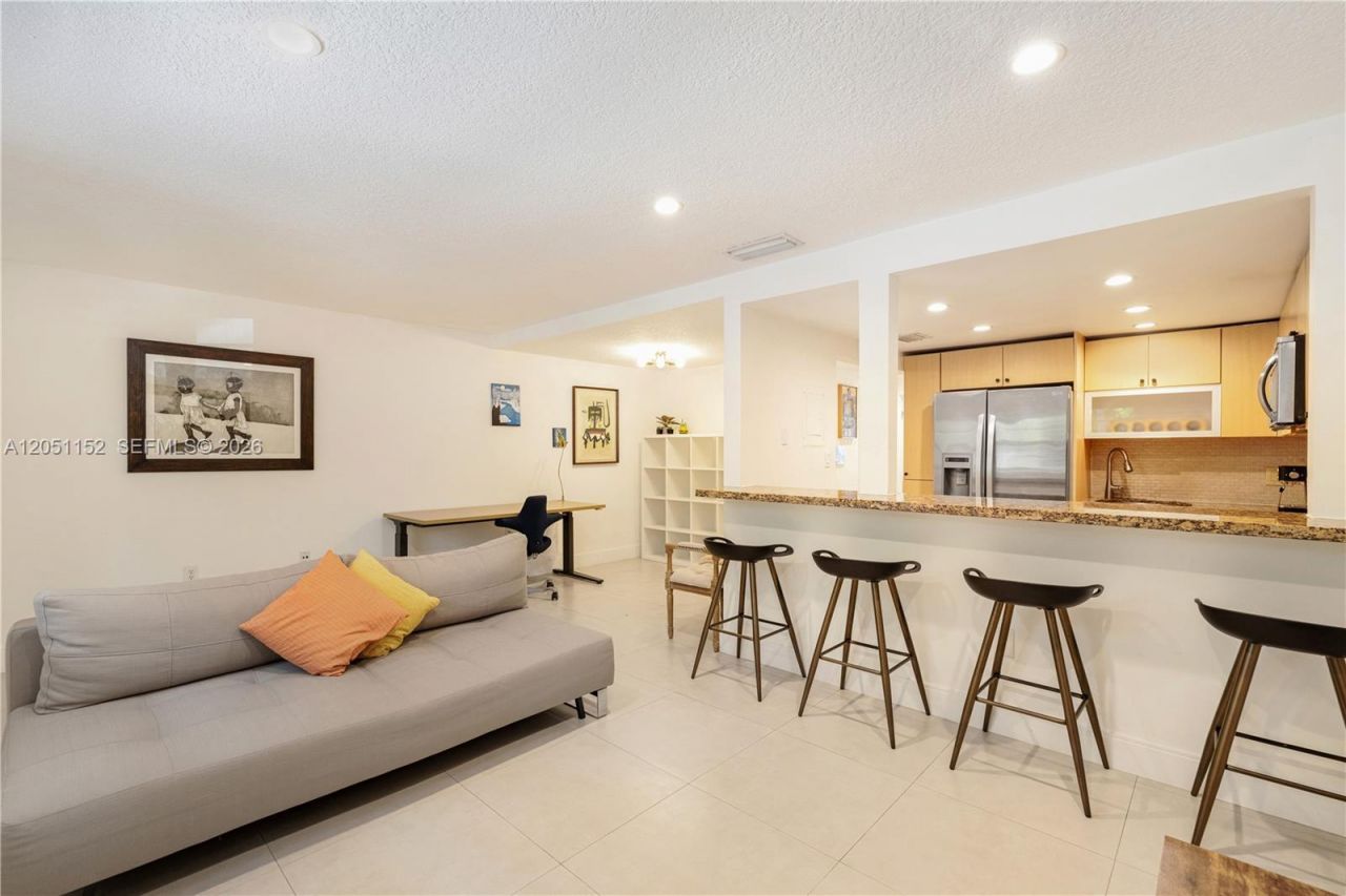 338 Majorca Ave, Unit 103, Coral Gables, FL 33134 Photo