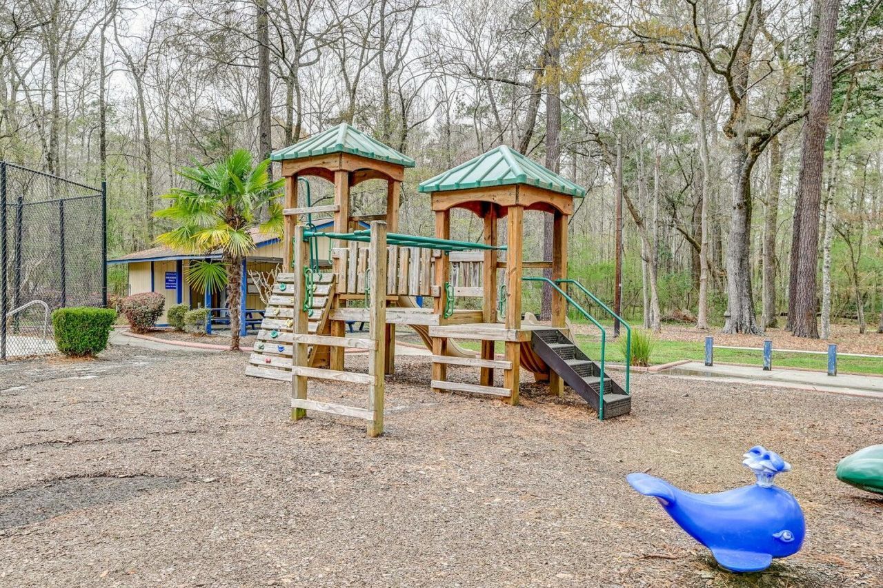 106 Laurels Curve Photo 40
