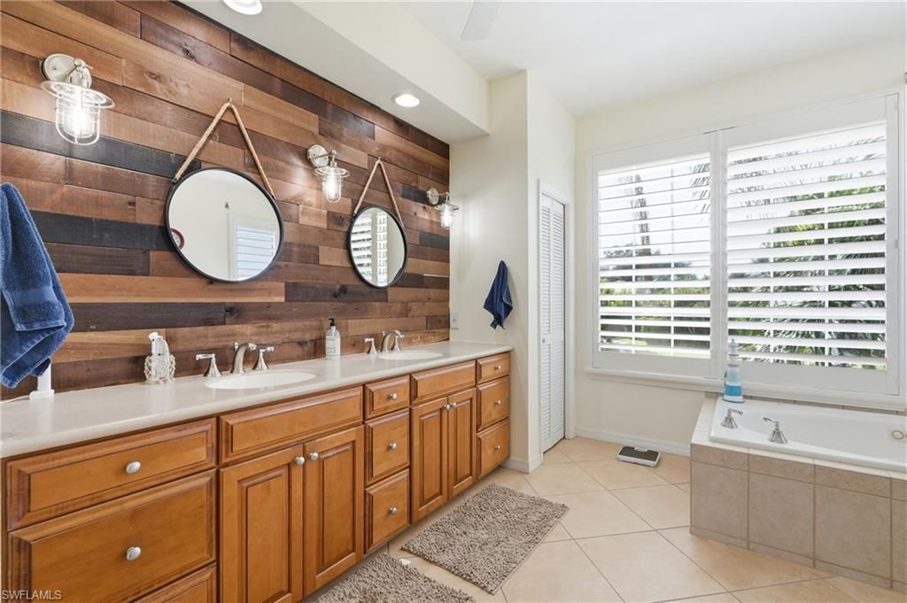 308 Wentworth Ct , Naples, FL 34104 Photo