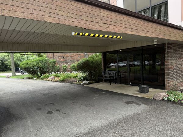 1018 Castilian Court , Unit 203, Glenview, IL 60025