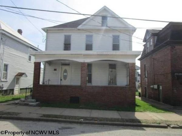 1405 CENTER Street, Moundsville, WV 26041